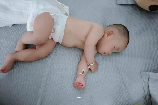 西安三个月宝宝身高体重